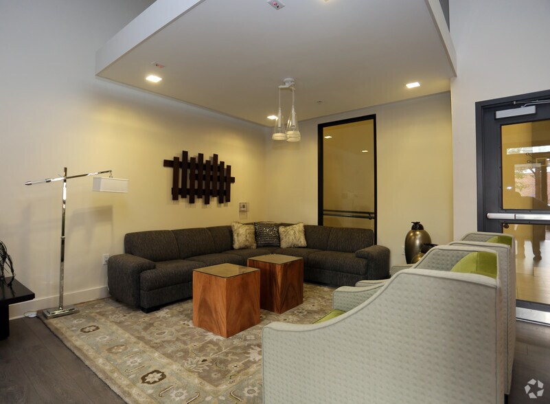 More Photos Of 101 N Wolfe St, Baltimore Apartments For Lease