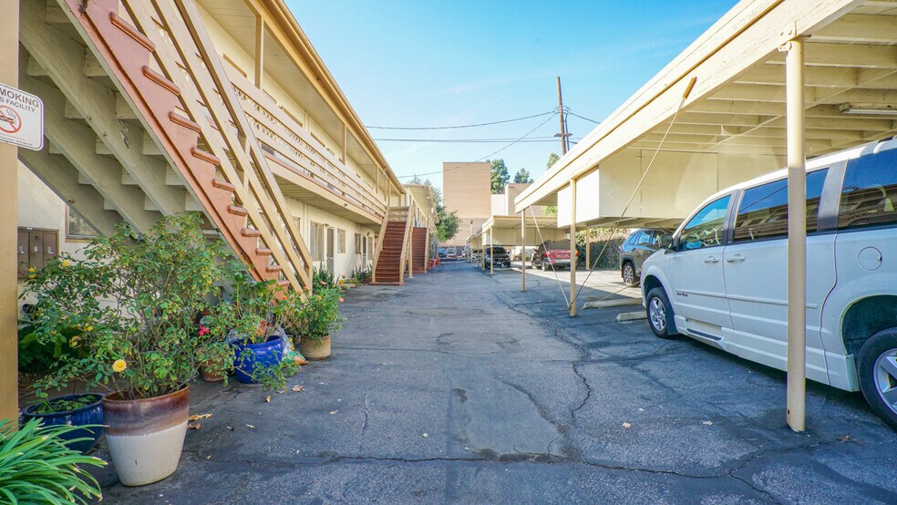 More Photos Of , Glendale Multifamily For Sale