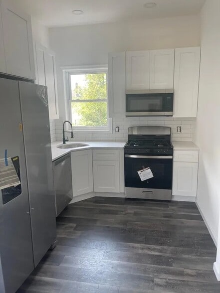 More Photos Of 110 Beloit Ave, Audubon Apartments For Sale