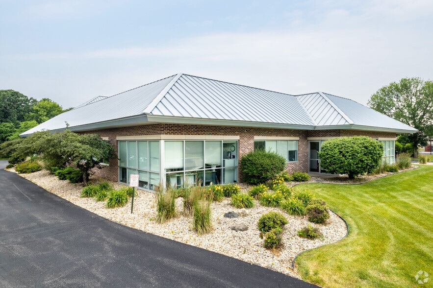 Primary Photo Of 1212 Fourier Dr, Madison Office For Lease