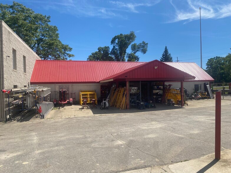 More Photos Of 49260 Van Dyke Ave, Shelby Township Warehouse For Sale