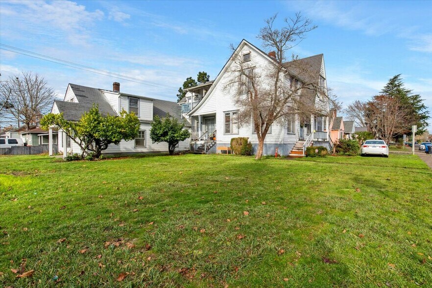 More Photos Of 925 14th St NE, Salem Apartments For Sale