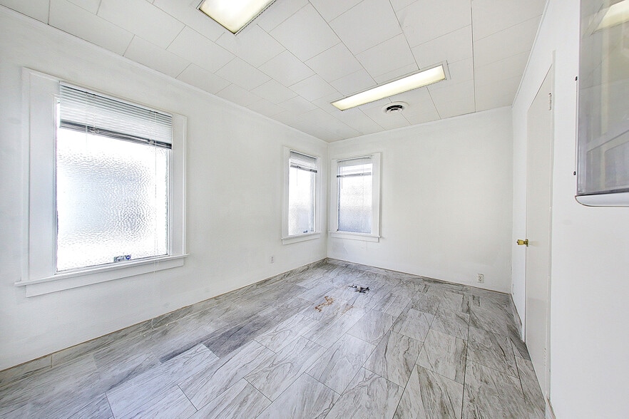 More Photos Of 1521 N Broadway, Santa Ana Medical For Sale