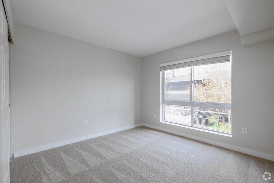 More Photos Of 123 NE 112th Ave, Bellevue Apartments For Lease