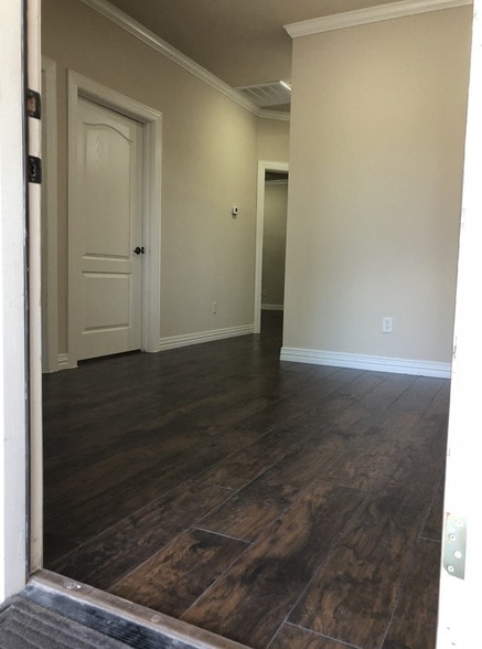 More Photos Of 1400 W Mayfield Rd, Arlington Loft Creative Space For Sale