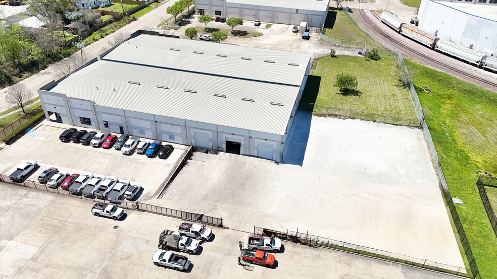 Primary Photo Of 7425 Major St, Houston Warehouse For Lease