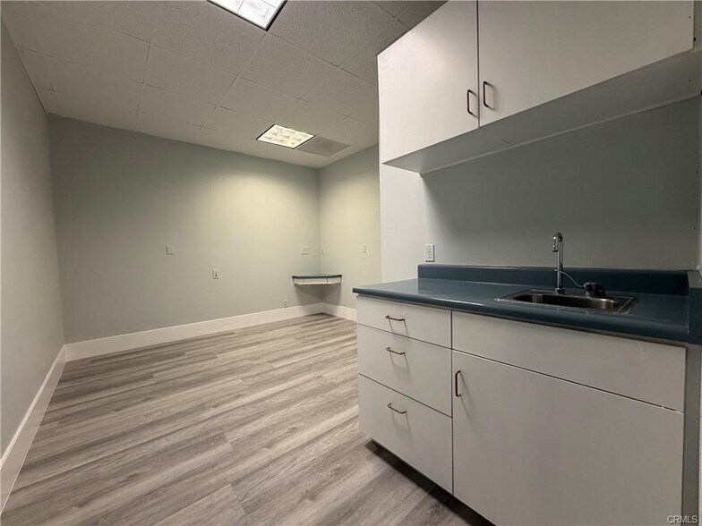 More Photos Of 18387 US Highway 18, Apple Valley Storefront Retail Office For Sale