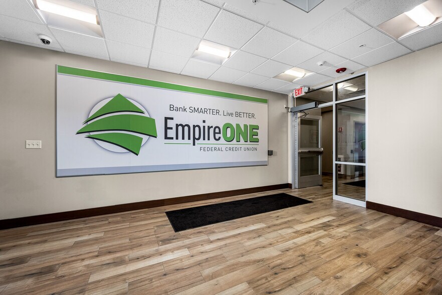 More Photos Of 3020 Orchard Park Rd, Buffalo Office For Sale