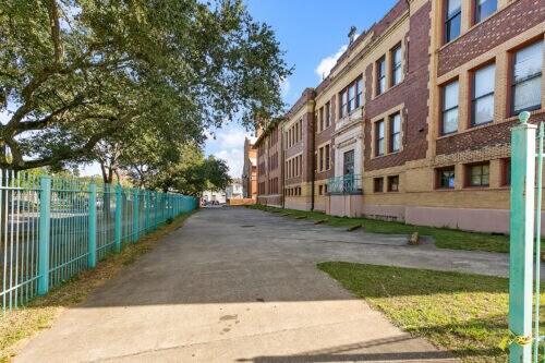 More Photos Of 3220-3222 Canal St, New Orleans Specialty For Sale