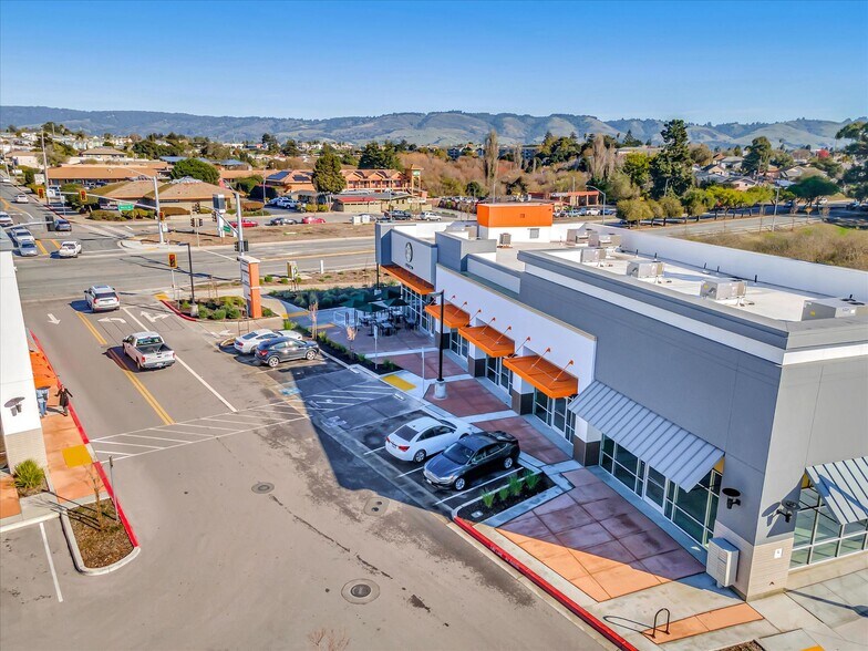 More Photos Of 999 Main St, Watsonville Unknown For Lease