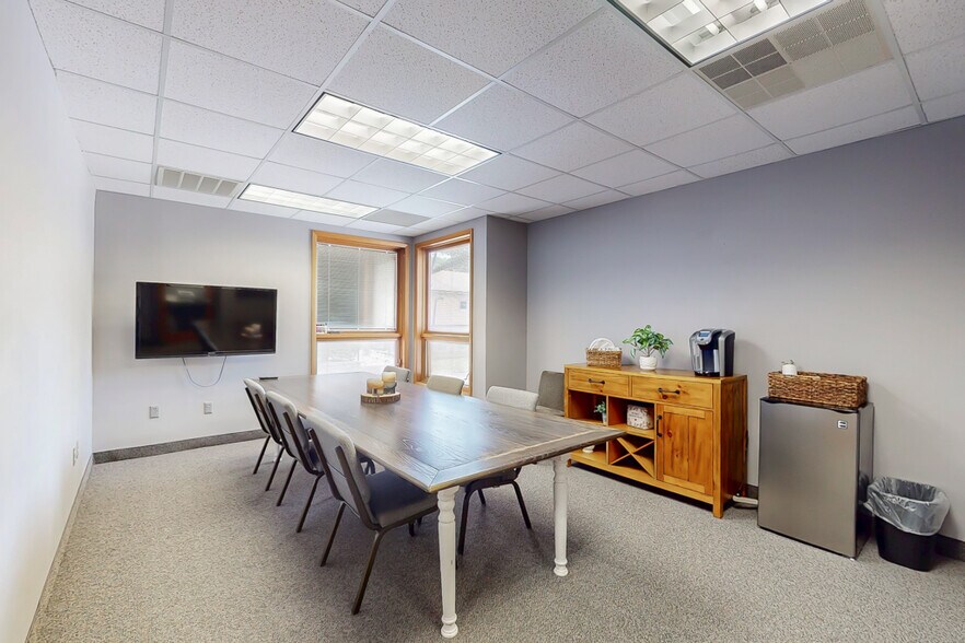 More Photos Of 7 Waterloo Rd, Stanhope Office For Sale