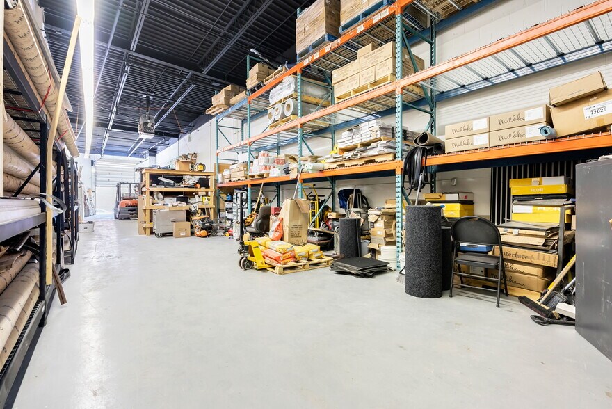 More Photos Of 120 Norfinch Dr, Toronto Manufacturing For Sale