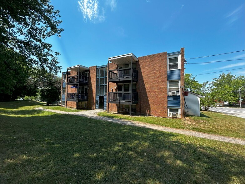 Primary Photo Of 5461 Cedonia Ave, Baltimore Apartments For Sale