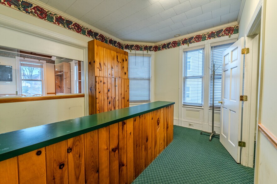 More Photos Of 177 W High St, Somerville Medical For Sale