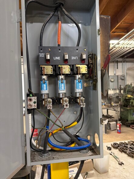 More Photos Of 3122-3144 E Columbia St, Tucson Research And Development For Sale