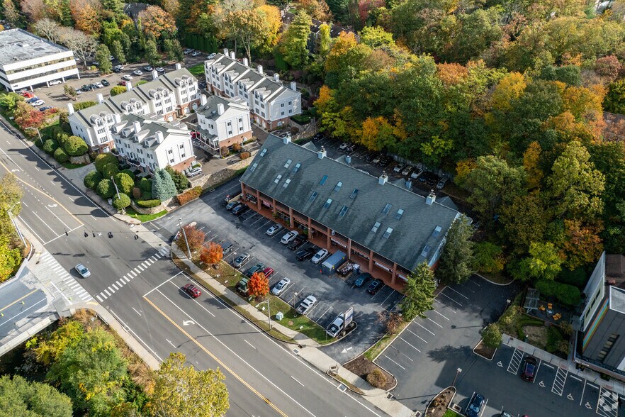 More Photos Of 430 Main Ave, Norwalk Freestanding For Lease