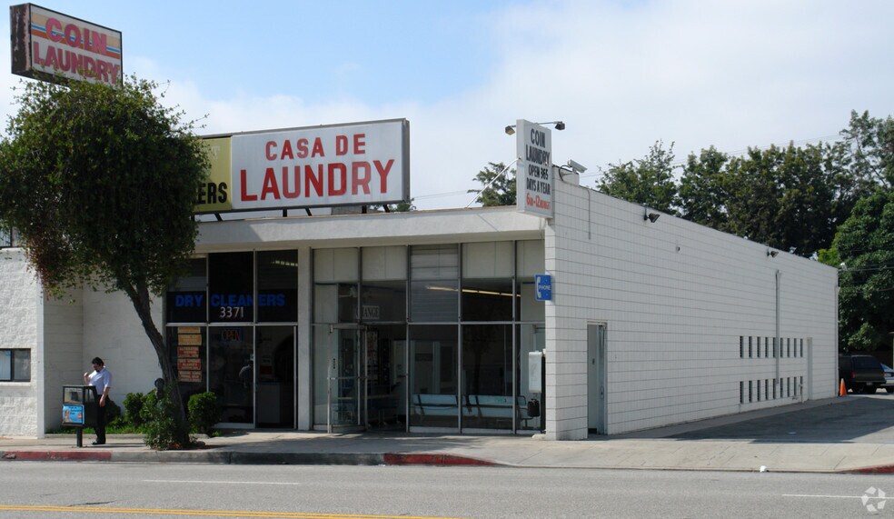 More Photos Of 3371 Motor Ave, Los Angeles Storefront For Lease