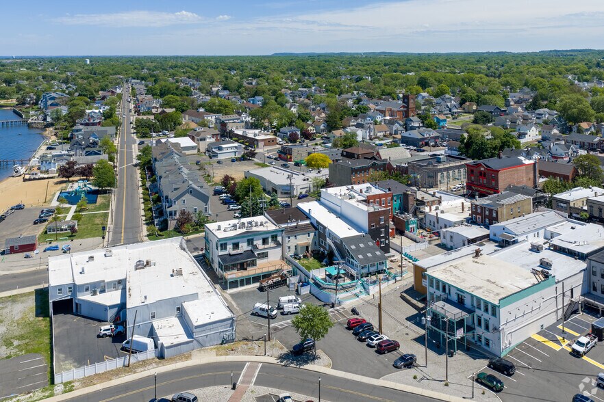 More Photos Of 32 Broad St, Keyport Bar For Sale