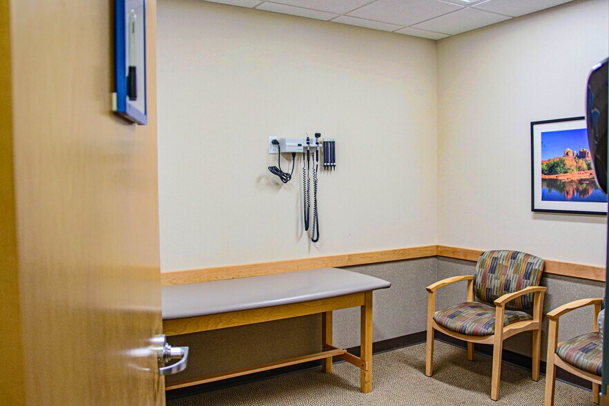 More Photos Of 600 Julian Ln, Arden Medical For Sale