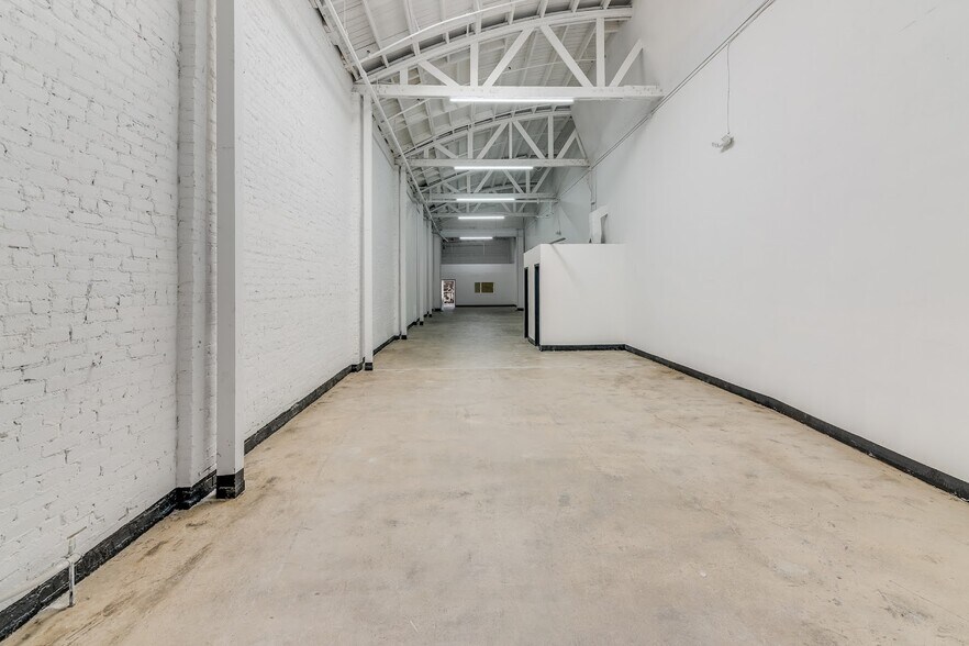 More Photos Of 2023-2043 S Santa Fe Ave, Los Angeles Unknown For Lease
