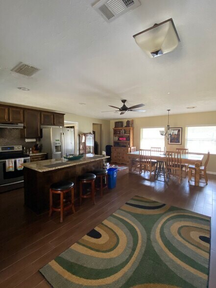 More Photos Of 561 Lakeway Dr, Montgomery Specialty For Sale