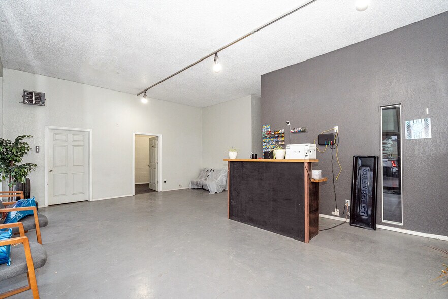 More Photos Of 539 N Tower Ave, Centralia Office For Sale