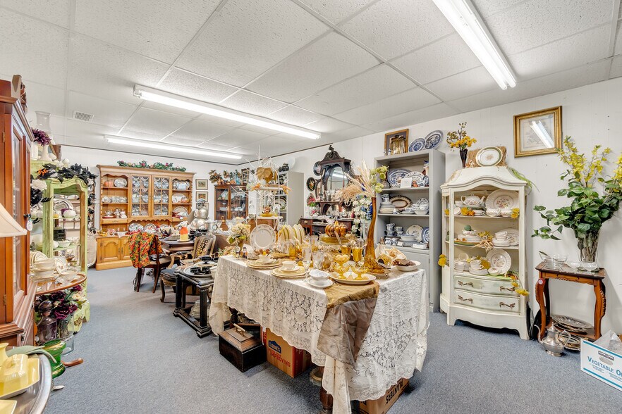 More Photos Of 112 N Orange St, Fredericksburg Storefront Retail Office For Sale