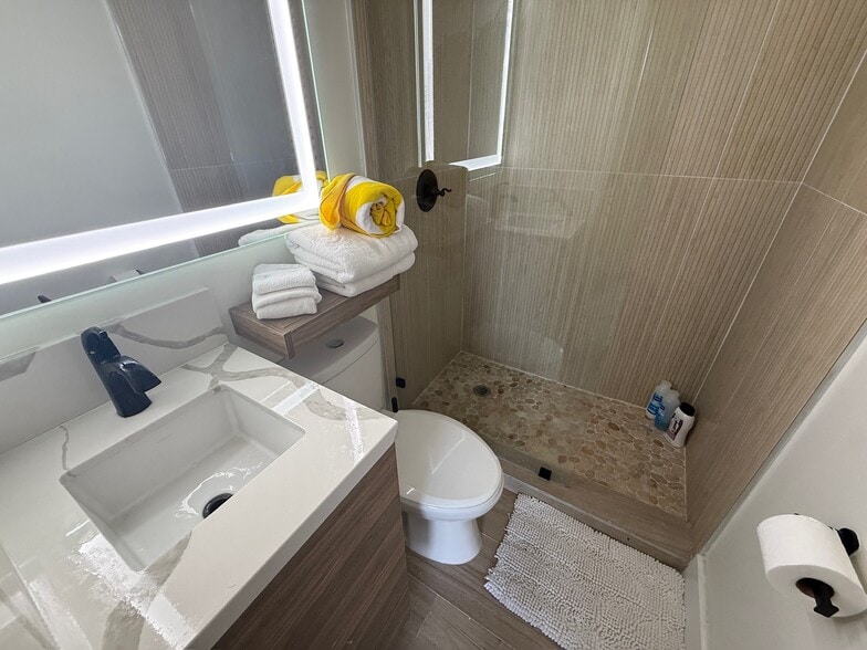 More Photos Of 2502 Tamarind Dr, Hutchinson Island Hotel For Sale