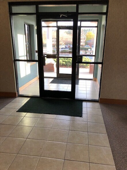 More Photos Of 2450 Emerald Pl, Greenville Medical For Lease