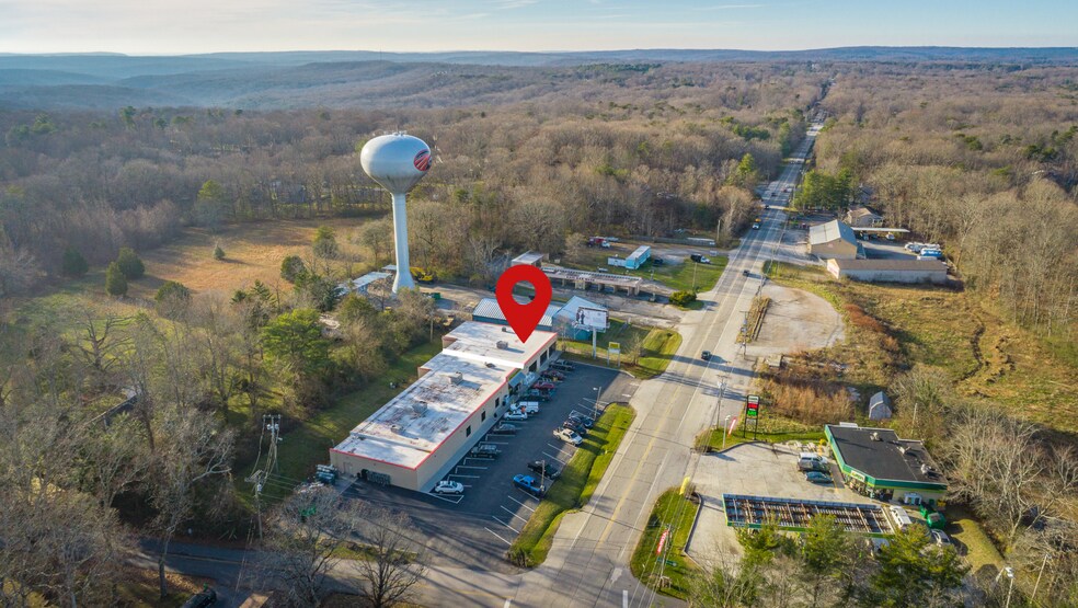 More Photos Of 3703 Taft Hwy, Signal Mountain Storefront For Lease