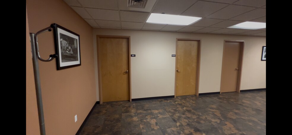 More Photos Of 7156 Sulier Dr, Temperance Manufacturing For Lease