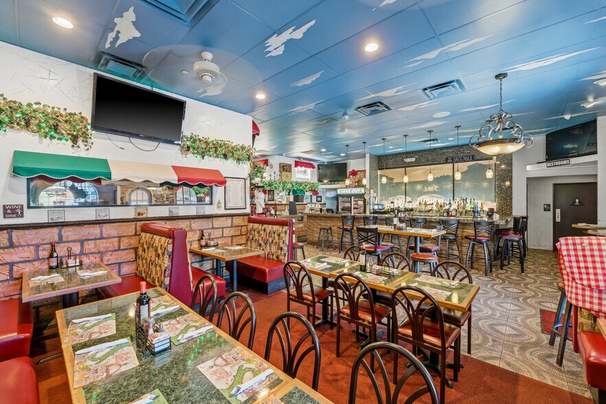 More Photos Of 73155 Highway 111, Palm Desert Restaurant For Sale