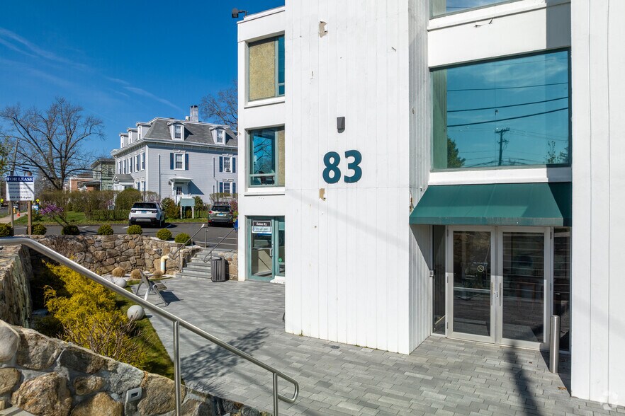 More Photos Of 83 East Ave, Norwalk Medical For Lease