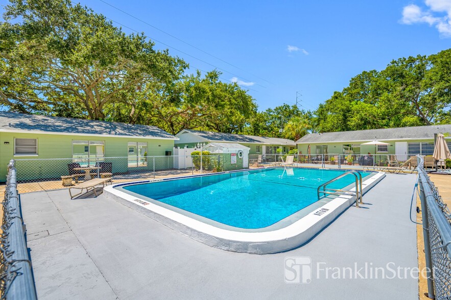 More Photos Of 531-539 New York Ave, Dunedin Apartments For Sale