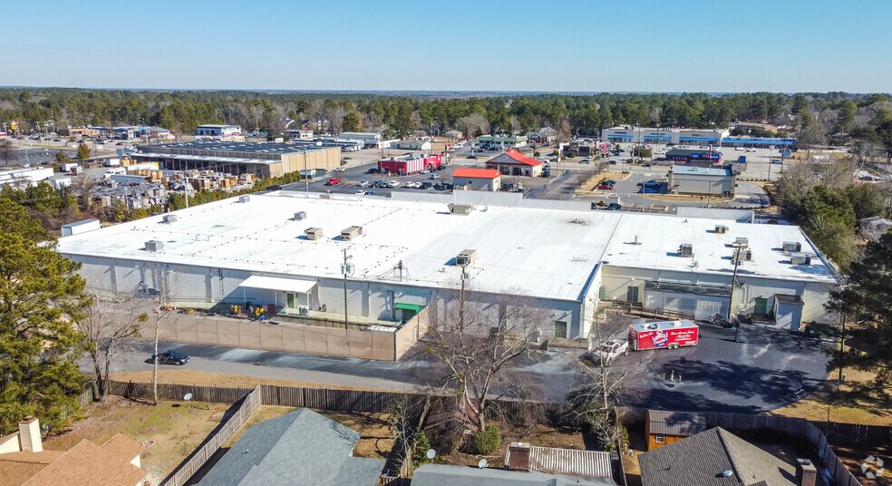 More Photos Of 3611 Ramsey St, Fayetteville Showroom For Sale