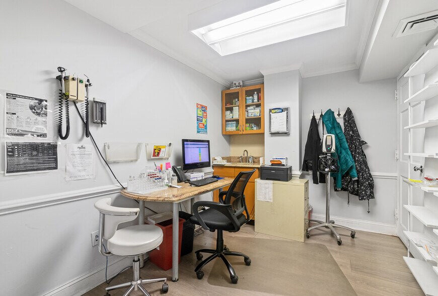 More Photos Of 120 E 36th St, New York Apartments For Sale