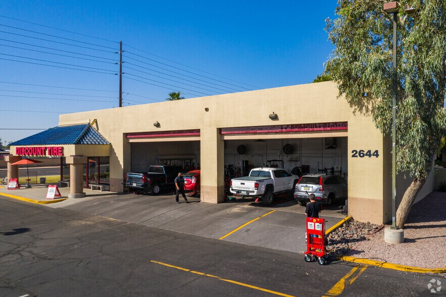 More Photos Of 2650-2702 E University Dr, Mesa Storefront For Lease