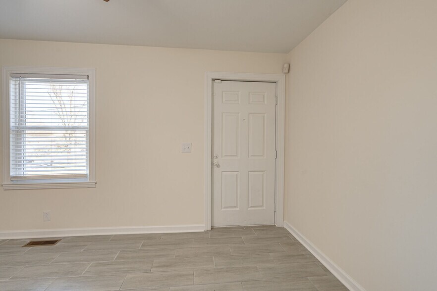 More Photos Of 501 Cedarmont Dr, Antioch Apartments For Sale