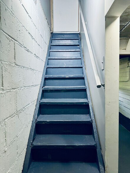 More Photos Of 25 Maynard Ct, Pontiac Apartments For Sale