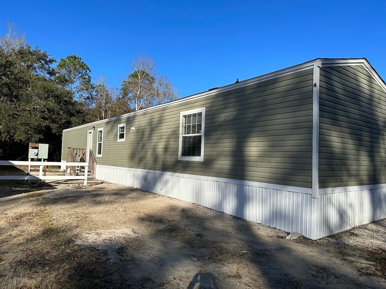 More Photos Of 154 NW Alpata Ct, Lake City Manufactured Housing Mobile Home Park For Sale