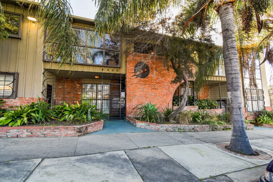 More Photos Of 2330 W 3rd St, Los Angeles Office For Sale