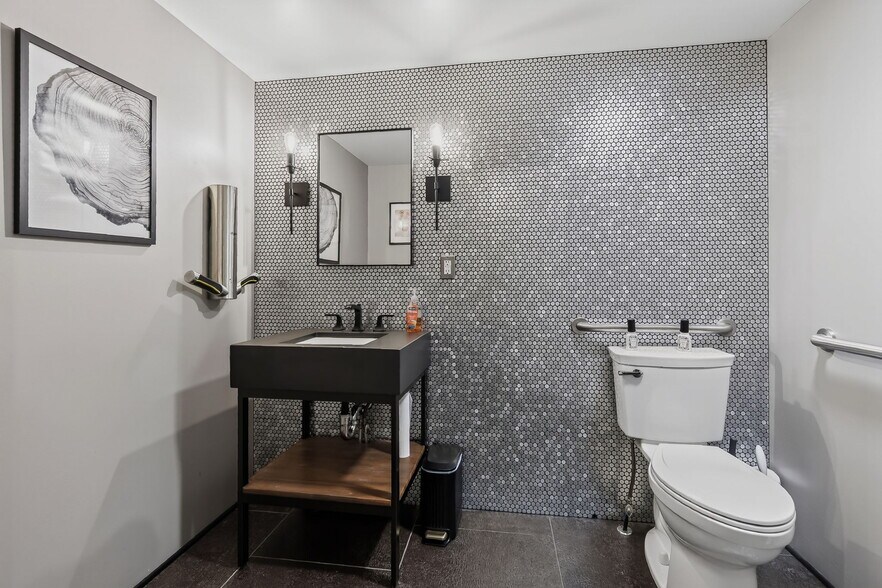 More Photos Of 383 Park Ave, Rochester Office Residential For Sale