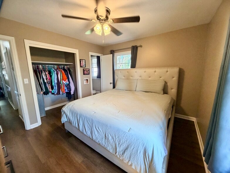 More Photos Of 1400 Pearman Dairy Rd, Anderson Office For Sale