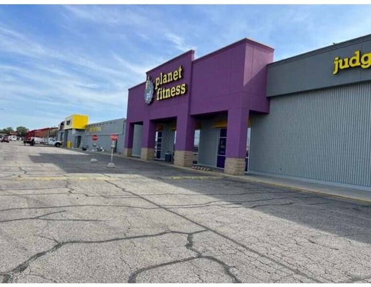 More Photos Of 4850 W Western Ave, South Bend Unknown For Lease