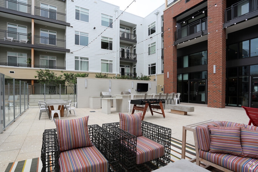 More Photos Of 1801 Chapman Ave, Rockville Apartments For Lease