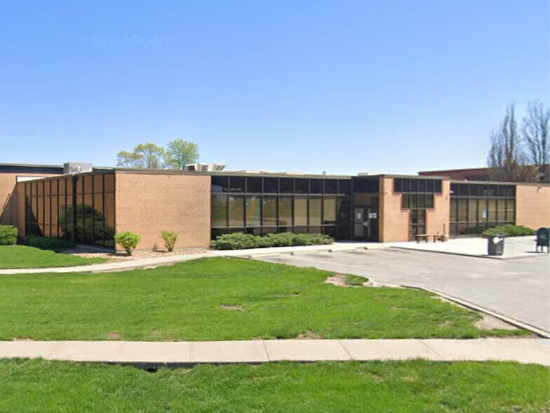 Primary Photo Of 8915 Lenexa Dr, Lenexa Flex For Sale