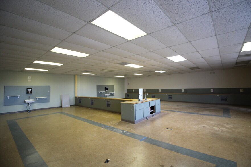More Photos Of 2020 Kingsley Ave, Orange Park Medical For Lease