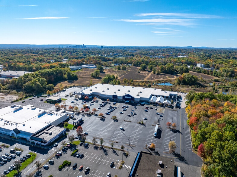 More Photos Of 325 Cottage Grove Rd, Bloomfield General Retail For Sale