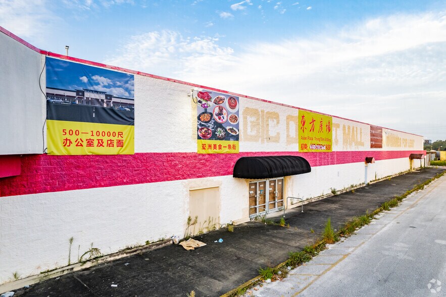 More Photos Of 5132-5250 W Colonial Dr, Orlando Unknown For Lease