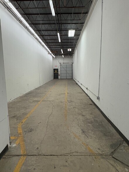 More Photos Of 11418 Reeder Rd, Dallas Warehouse For Lease